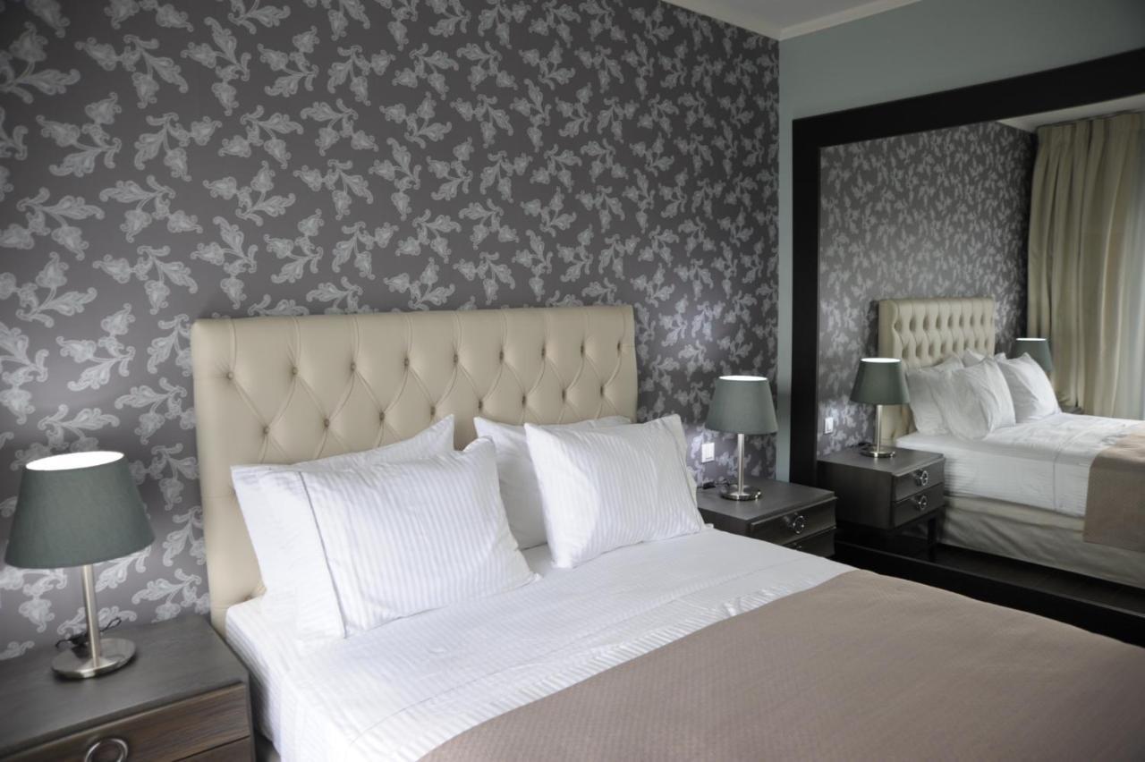 Theasis Hotel Парамития Экстерьер фото